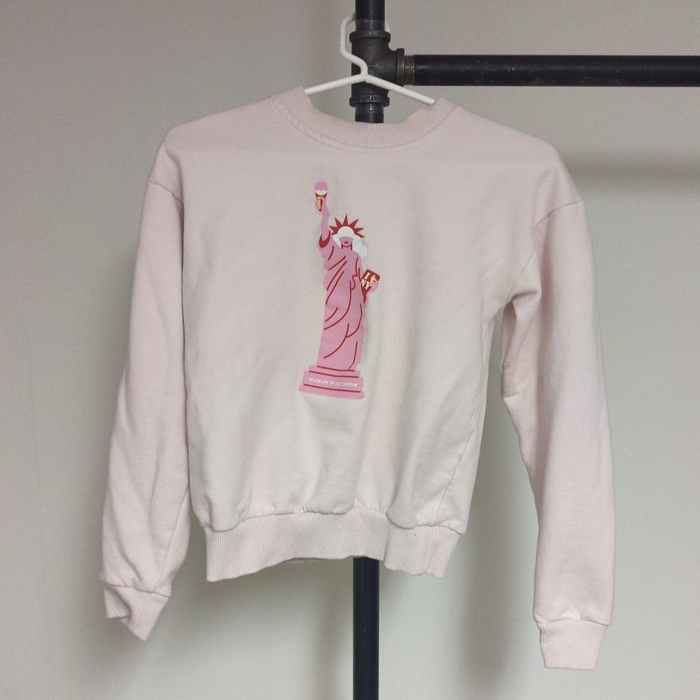 🍦NWT🍦New York Museum of Ice Cream 100% cotton baby pink sweatshirt size XS